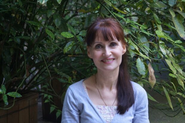 Valérie Sengler, psychanalyste Paris, EMDR Doux et psychanalyse transgénérationnelle. 06 26 57 59 64